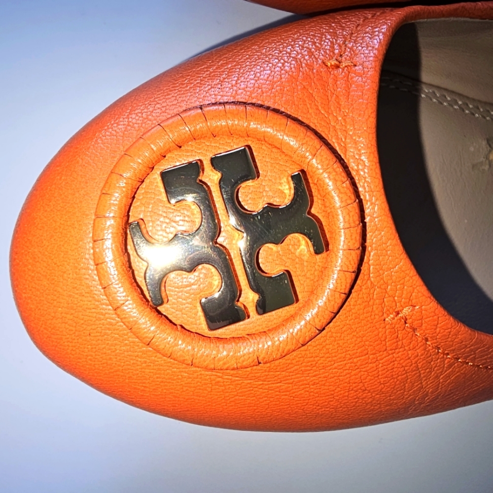 Tory Burch Orange flats size 8 1/2 great used condition
